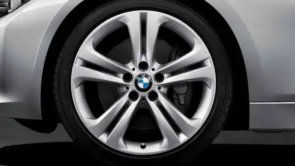 Vezi acum Janta aliaj usor - Double Spoke 401 - Argintiu (ReflexSilver) - 8,5Jx19 ET:47 - BMW Seria 3 F30 F31, Seria 4 F32 F33 F36